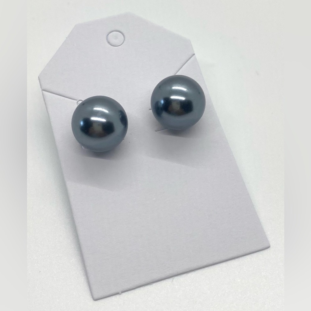 Gray Pearl Stud Earrings 90s Minimalism Preppy Cottagecore Fairy Whimsigoth Fall - Picture 8 of 8